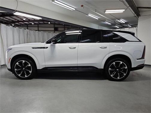 2025 Cadillac Escalade IQ Sport 2