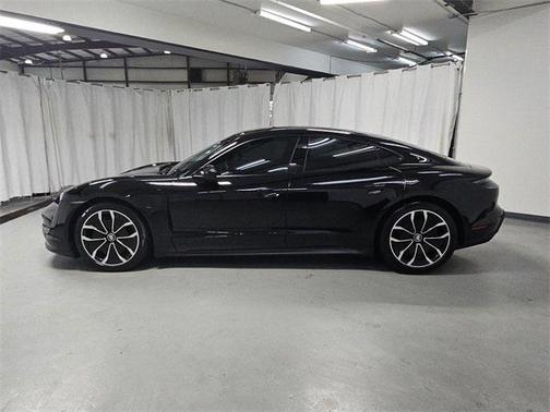 2022 Porsche Taycan Base