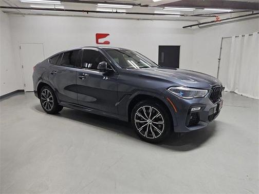 2021 BMW X6 M50i