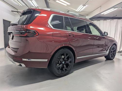 2024 BMW X7 xDrive40i