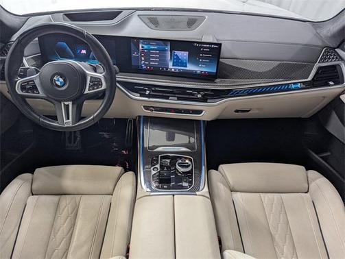 2024 BMW X7 M60i
