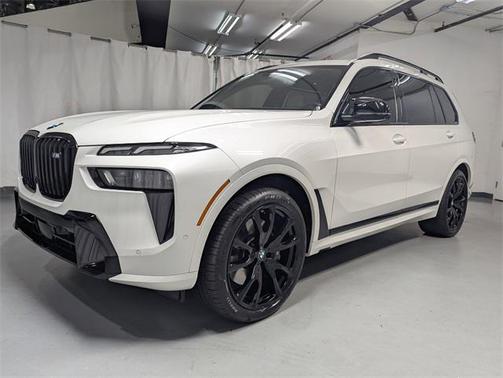 2024 BMW X7 M60i