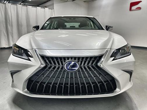 2022 Lexus ES 300h Base