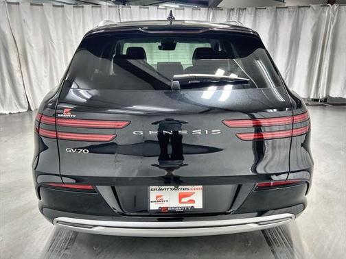 2023 Genesis Electrified GV70 Advanced AWD