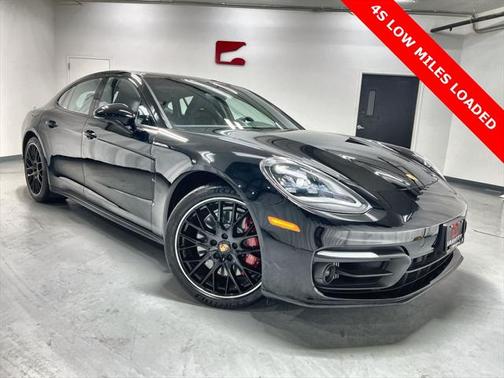 2022 Porsche Panamera 4S