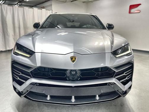 2019 Lamborghini Urus Base