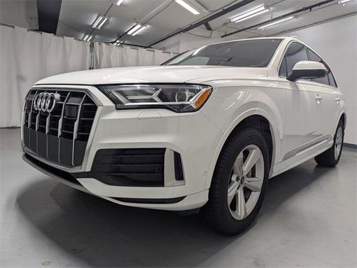2023 Audi Q7 45 Premium Plus