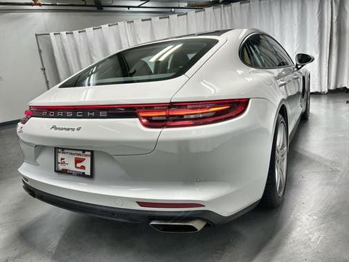 2020 Porsche Panamera 4