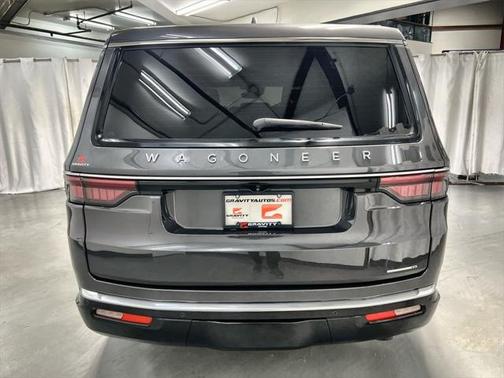 2022 Jeep Wagoneer Series II 4x2