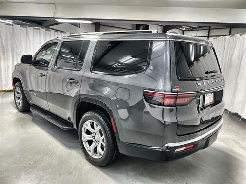 2022 Jeep Wagoneer Series II 4x2
