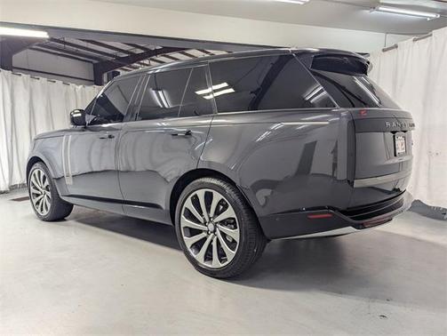 2023 Land Rover Range Rover P400 SE