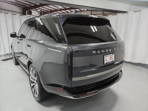 2023 Land Rover Range Rover P400 SE