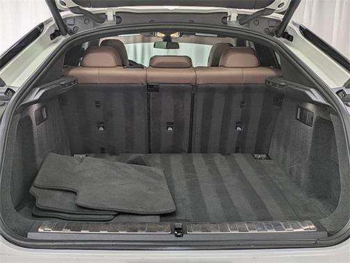 2021 BMW X6 xDrive40i