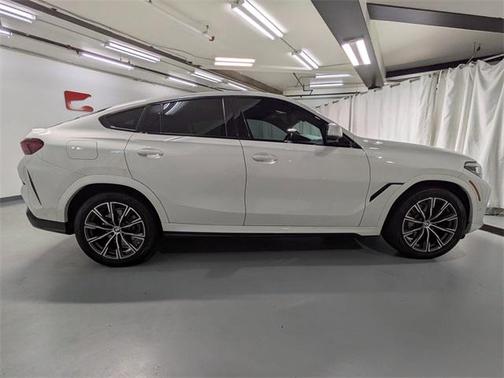 2021 BMW X6 xDrive40i