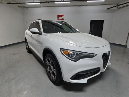 2022 Alfa Romeo Stelvio Sprint