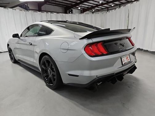 2020 Ford Mustang EcoBoost