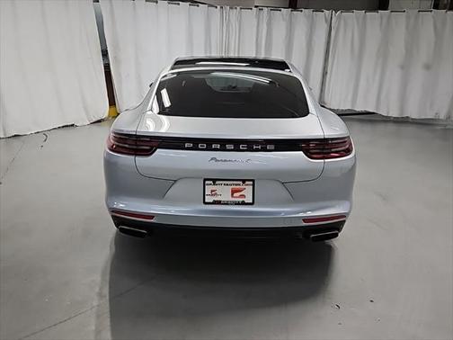 2018 Porsche Panamera 4