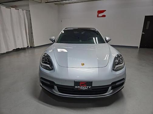 2018 Porsche Panamera 4