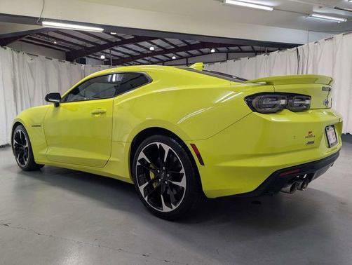 Shock 2021 Chevrolet Camaro 2SS