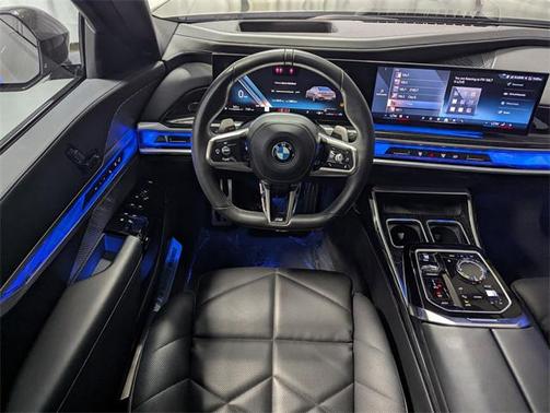 2023 BMW 740 i