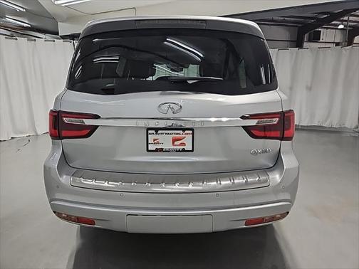 2021 INFINITI QX80 Luxe