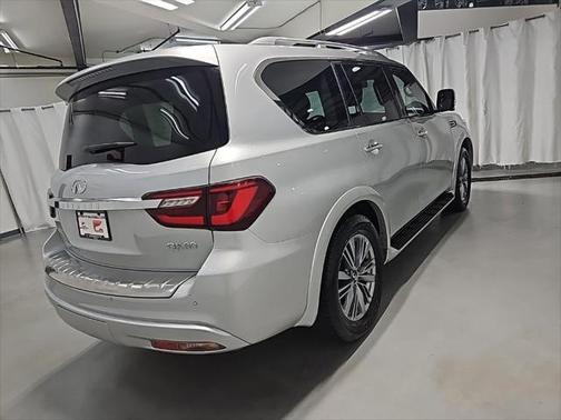 2021 INFINITI QX80 Luxe