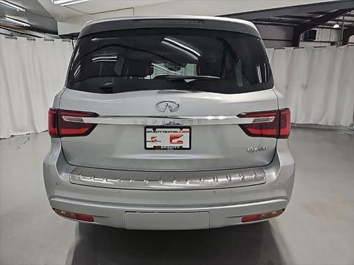 2021 INFINITI QX80 Luxe