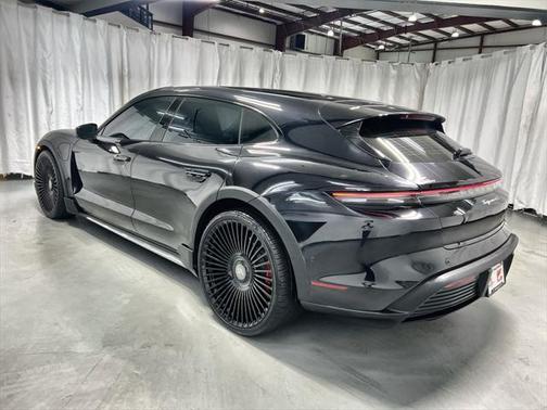 2022 Porsche Taycan Cross Turismo 4S