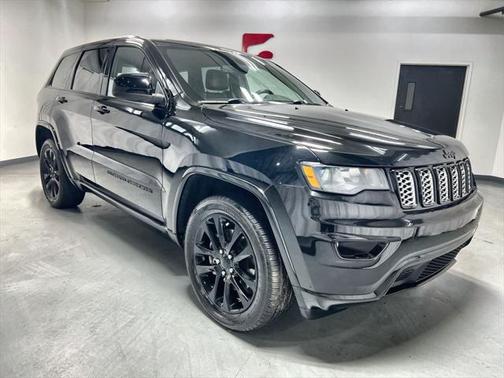 2022 Jeep Grand Cherokee Laredo