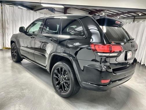 2022 Jeep Grand Cherokee Laredo