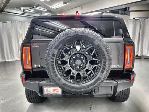 2024 GMC HUMMER EV SUV 2X