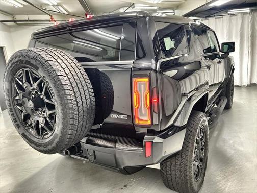 2024 GMC HUMMER EV SUV 2X