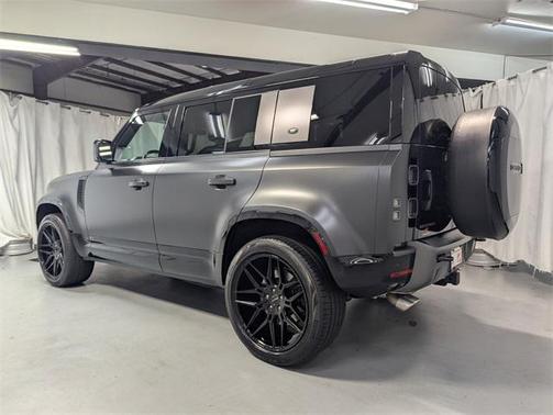 2024 Land Rover Defender 110 P525 Carpathian Edition