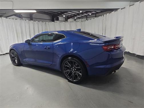 2021 Chevrolet Camaro RWD Coupe LT1