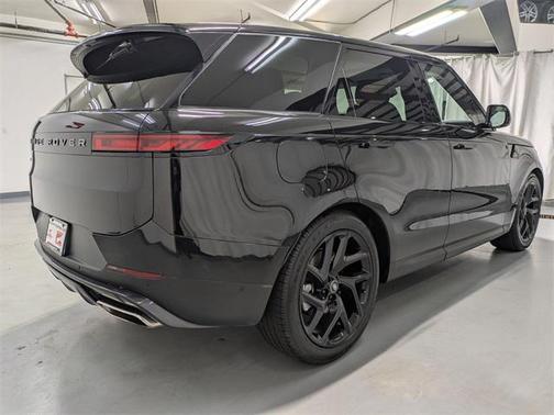 2024 Land Rover Range Rover Sport SE