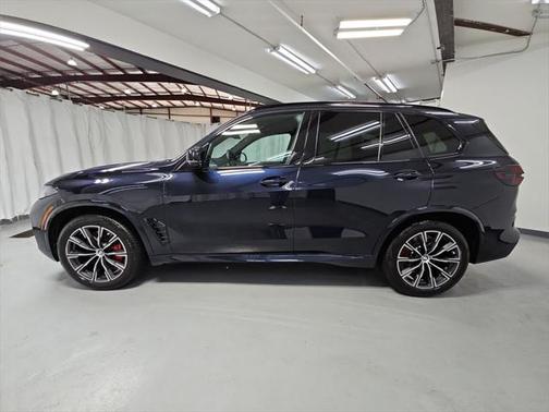 2025 BMW X5 M60i