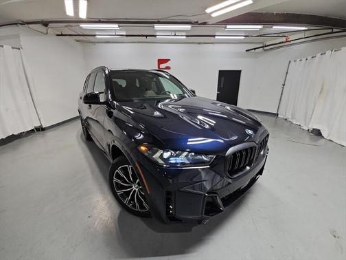 2025 BMW X5 M60i