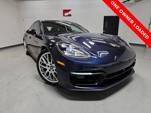 2022 Porsche Panamera 4