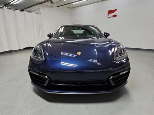 2022 Porsche Panamera 4