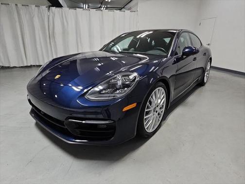 2022 Porsche Panamera 4