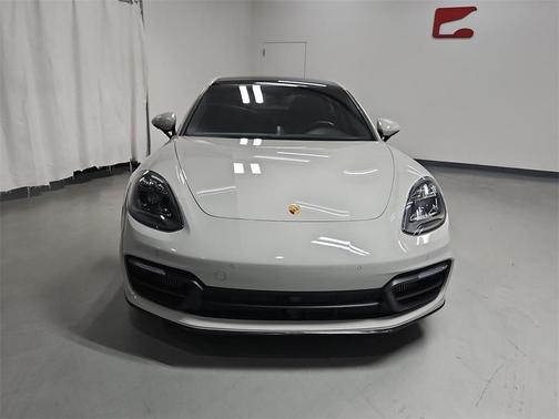 2022 Porsche Panamera Platinum Edition