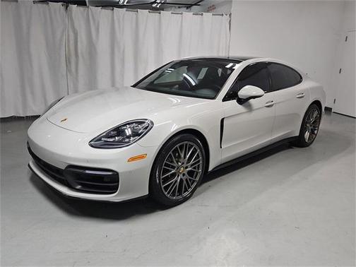 2022 Porsche Panamera Platinum Edition