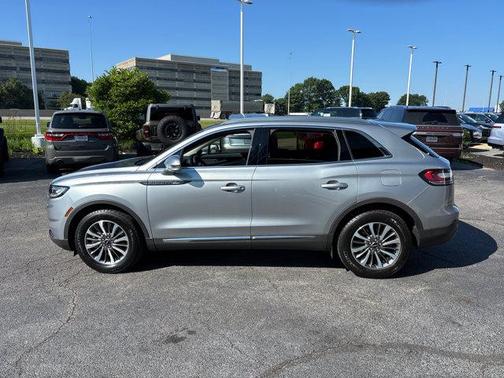 2022 Lincoln Nautilus Standard