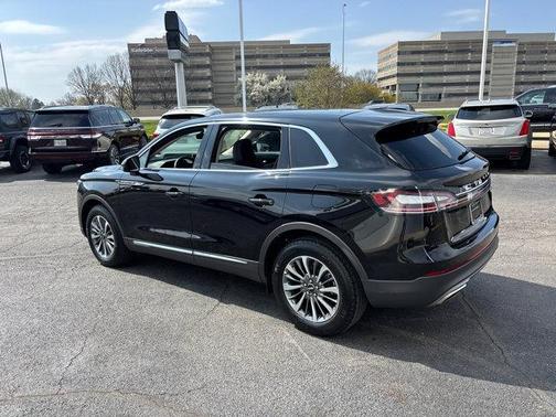 2023 Lincoln Nautilus Standard