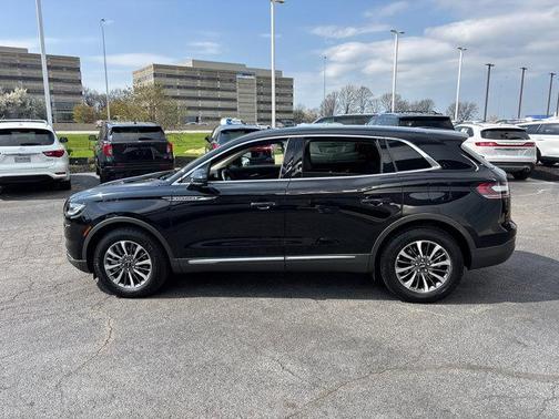 2023 Lincoln Nautilus Standard