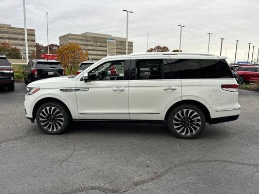 2024 Lincoln Navigator Black Label