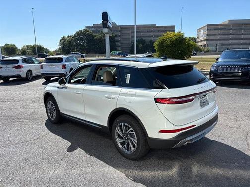 2026 Lincoln Corsair Premiere