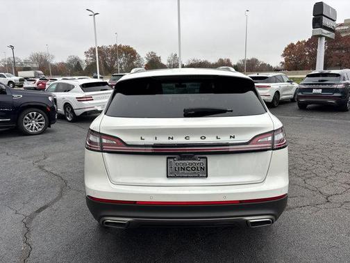 2022 Lincoln Nautilus Black Label