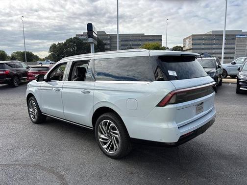 2025 Lincoln Navigator Reserve