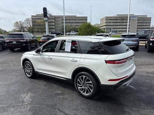 2022 Lincoln Corsair Standard